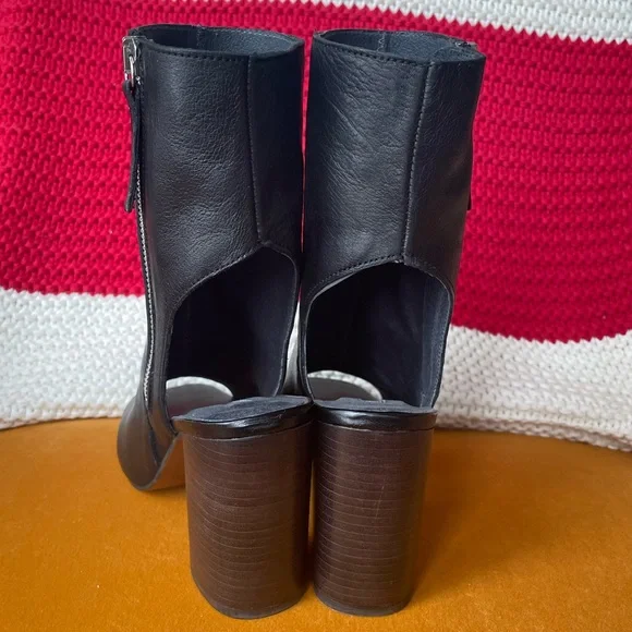 Topshop “Home” Black Cutout Leather Booties - Size 38 - Picture 3 of 5